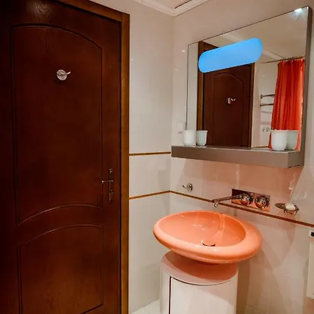 Port Palace 310 Apartment